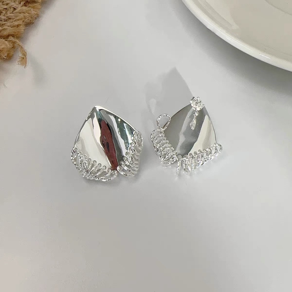 Argent Boucle d'oreille artisanal délicat