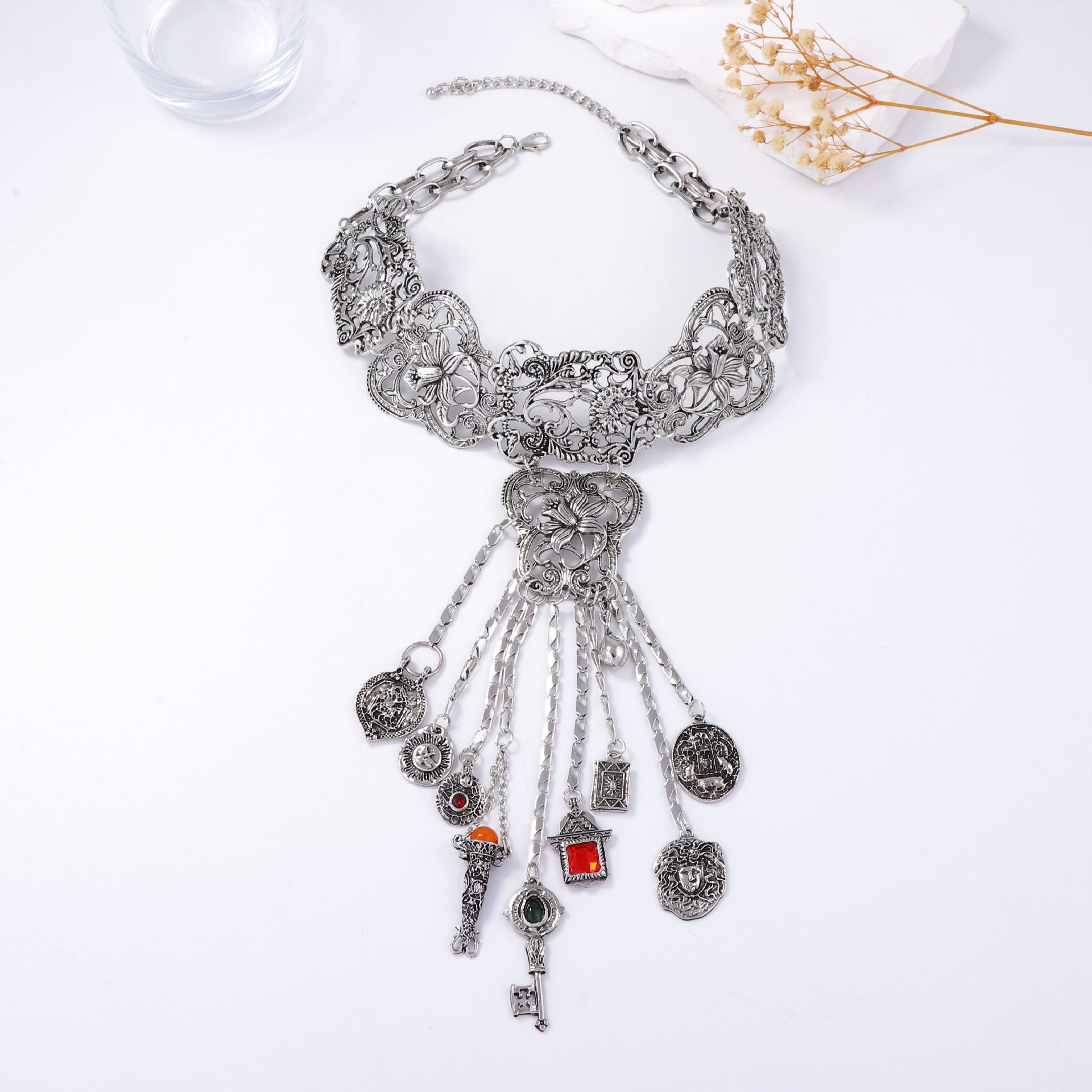 Argent Collier magnifique au style unique