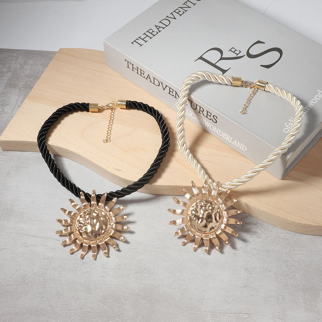 Collier artisanal délicat