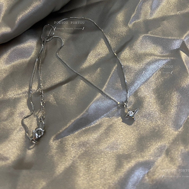 Collier artisanal délicat