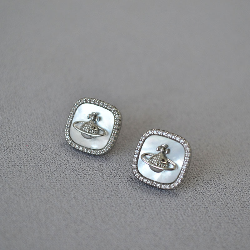 Argent Boucle d'oreille artisanal délicat