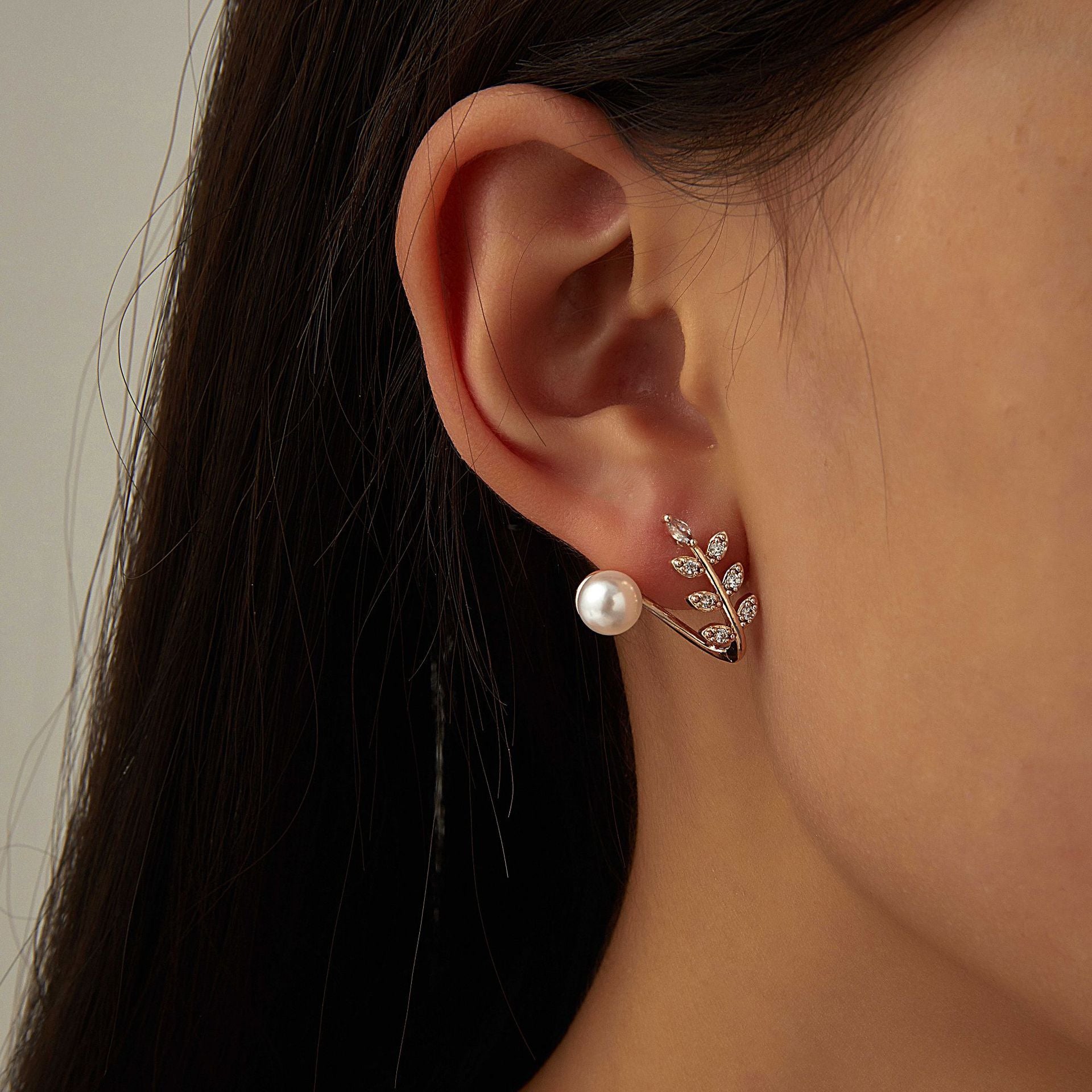 Argent Boucle d'oreille artisanal délicat
