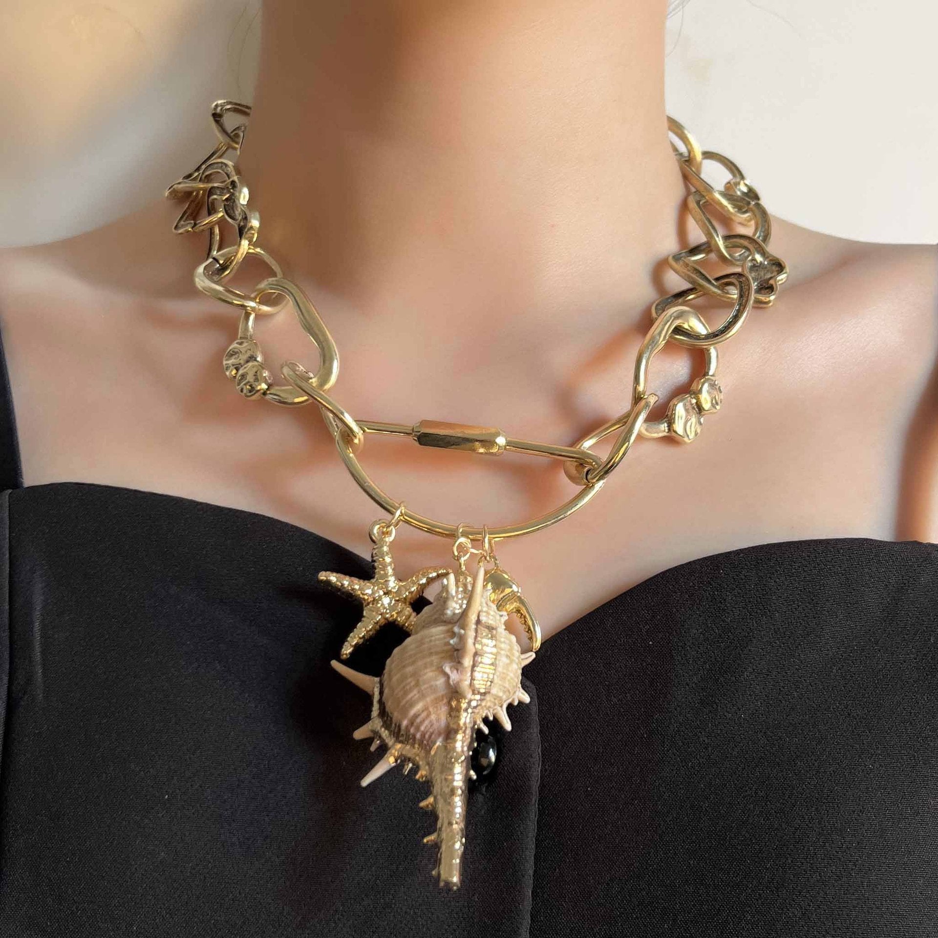 Collier artisanal délicat