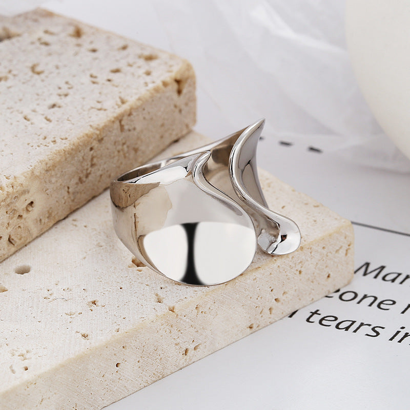 Bague classique au charme intemporel