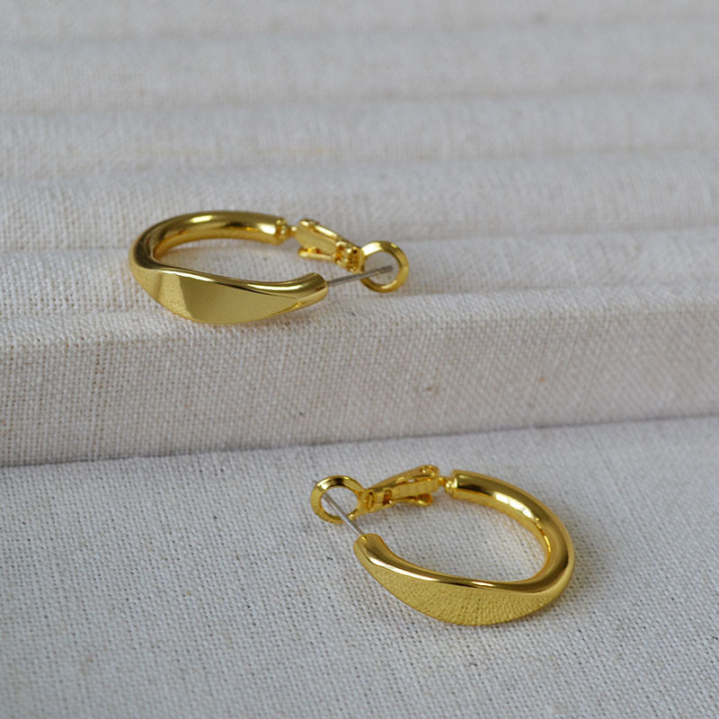 Argent Boucle d'oreille artisanal délicat