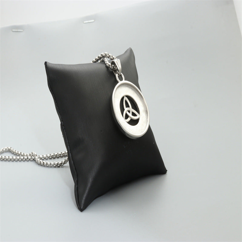 Collier classique au charme intemporel