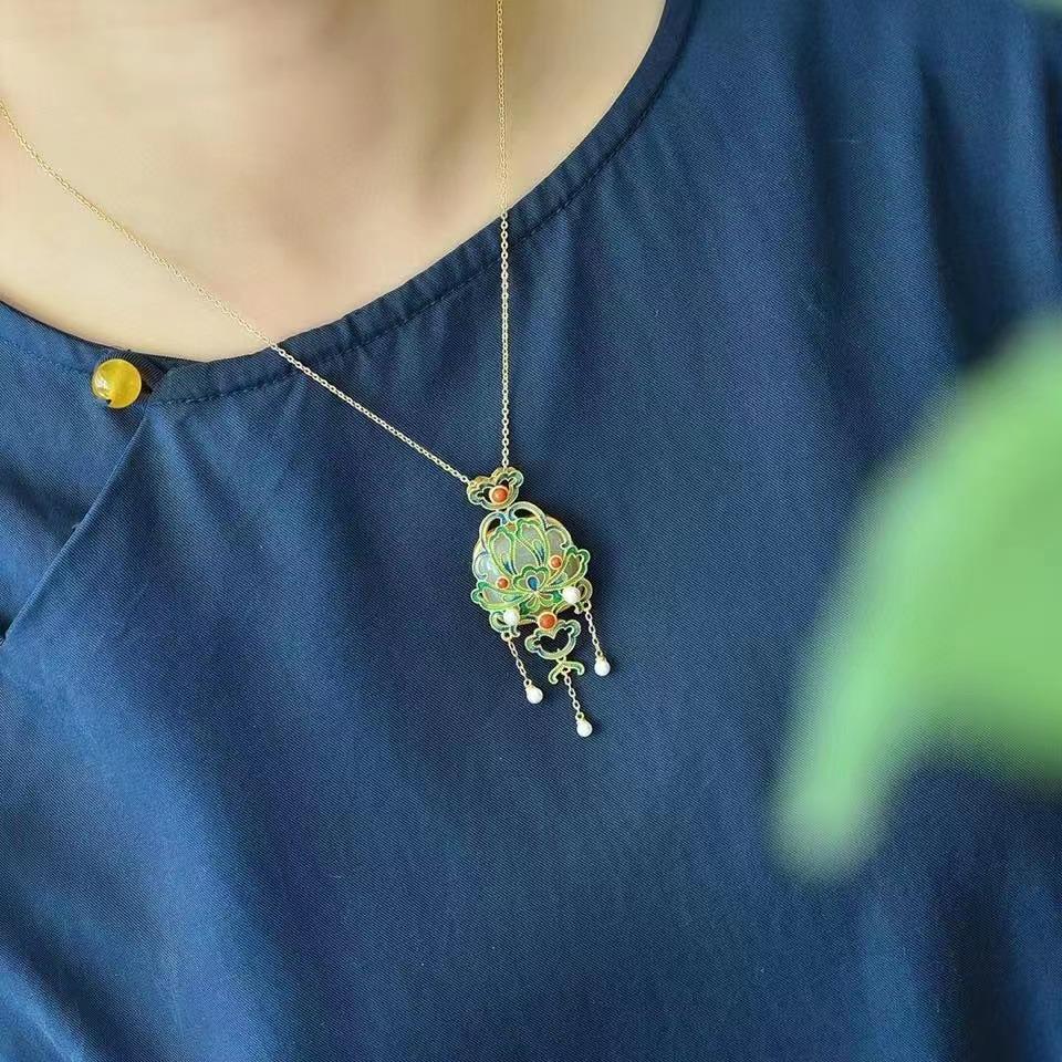 Argent Collier magnifique au style unique