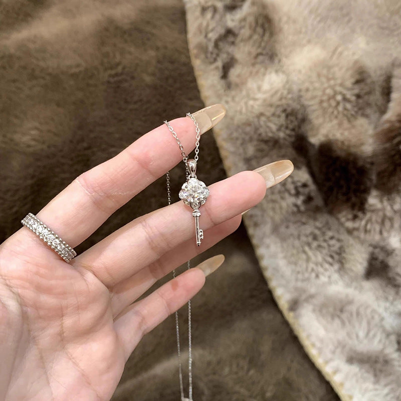 Collier artisanal délicat