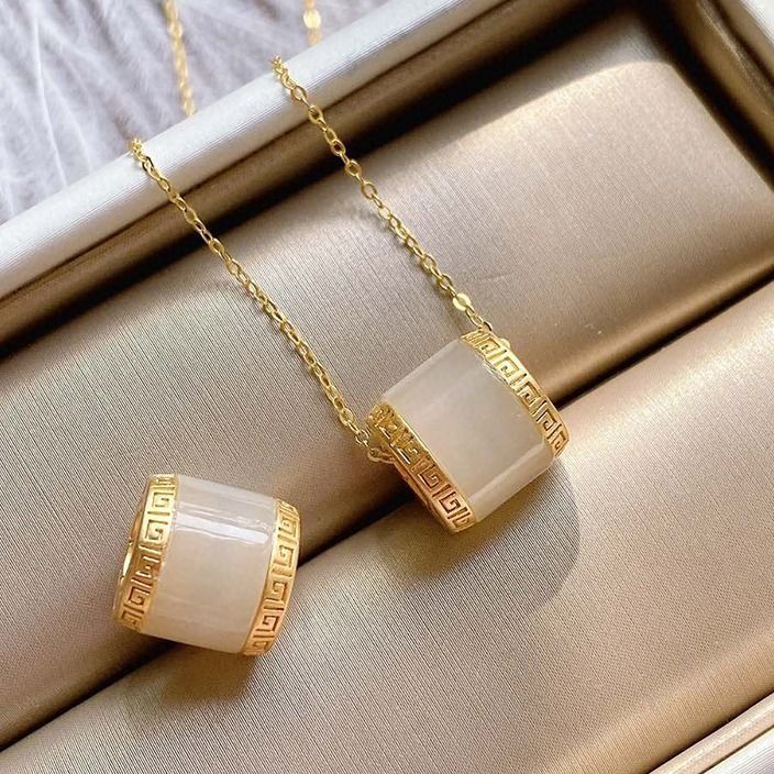 Argent Collier magnifique au style unique