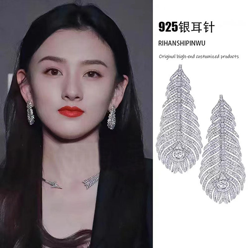 Argent Boucle d'oreille artisanal délicat