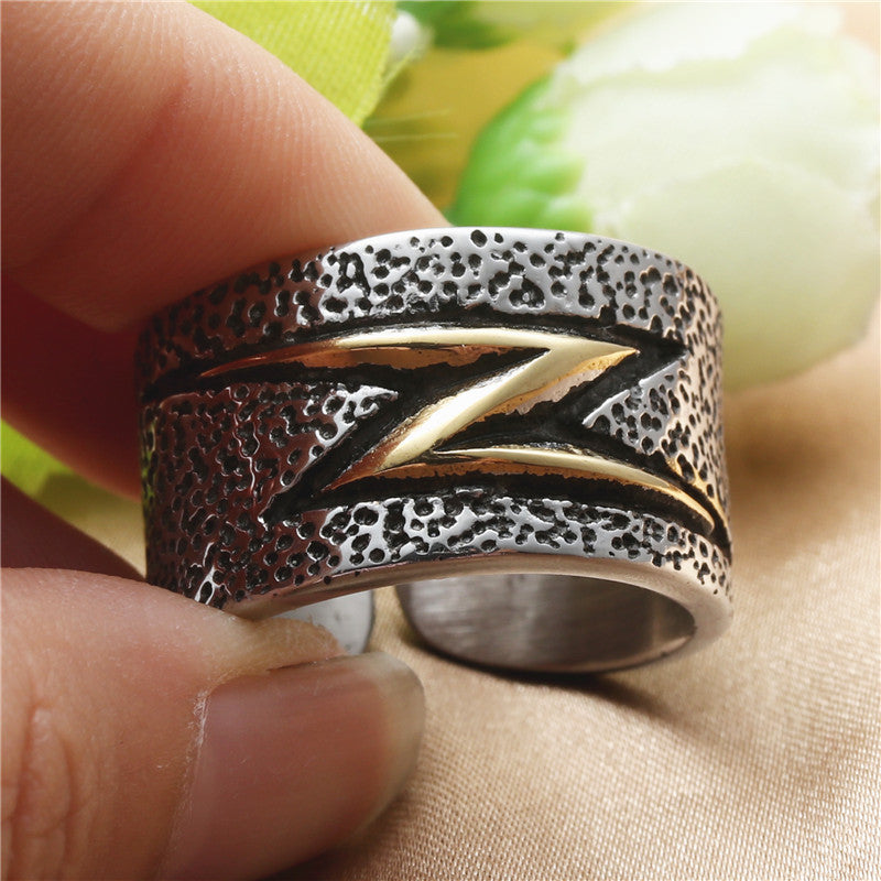 Bague magnifique au style unique