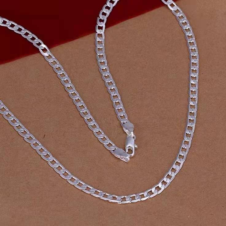 Argent Collier magnifique au style unique