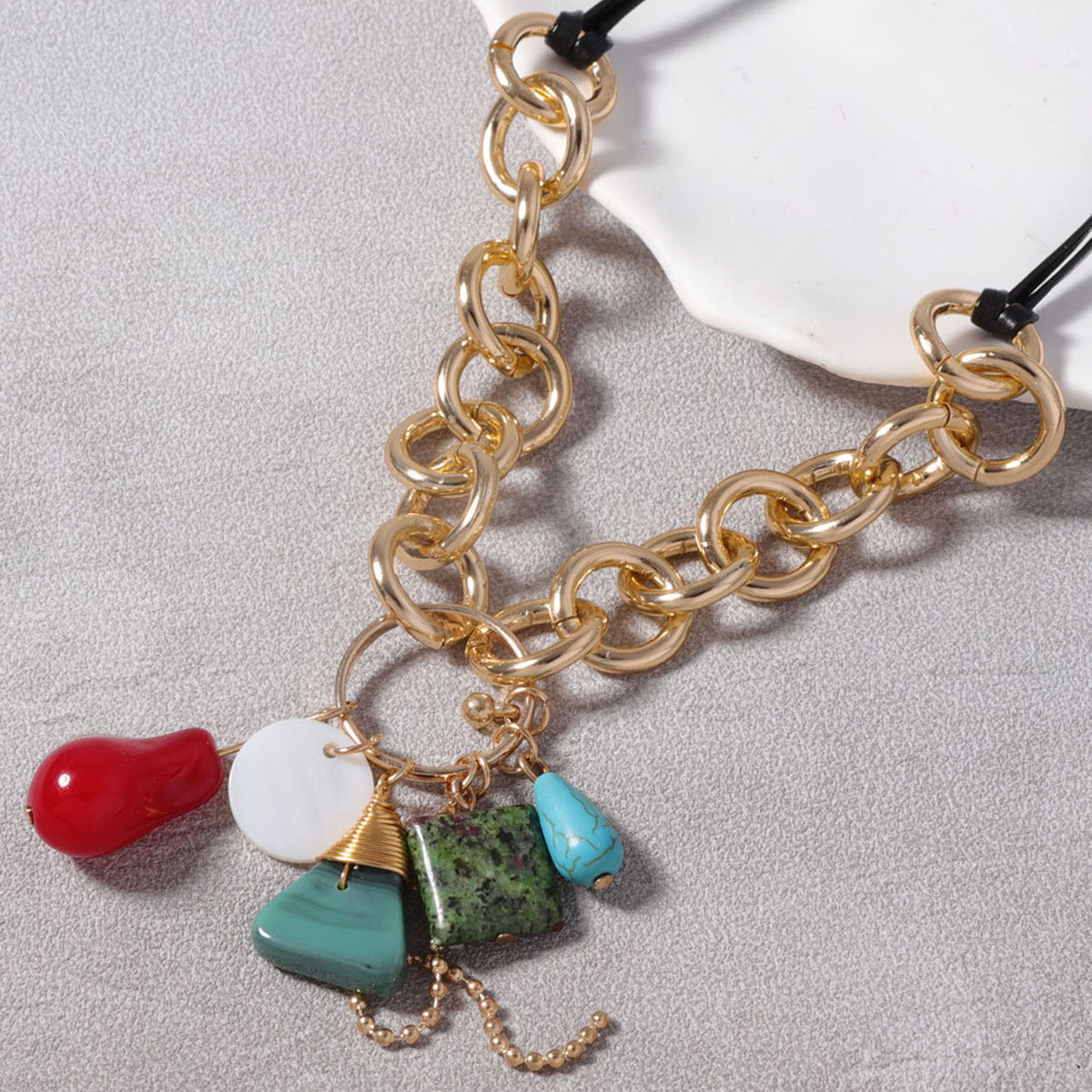 Collier artisanal délicat