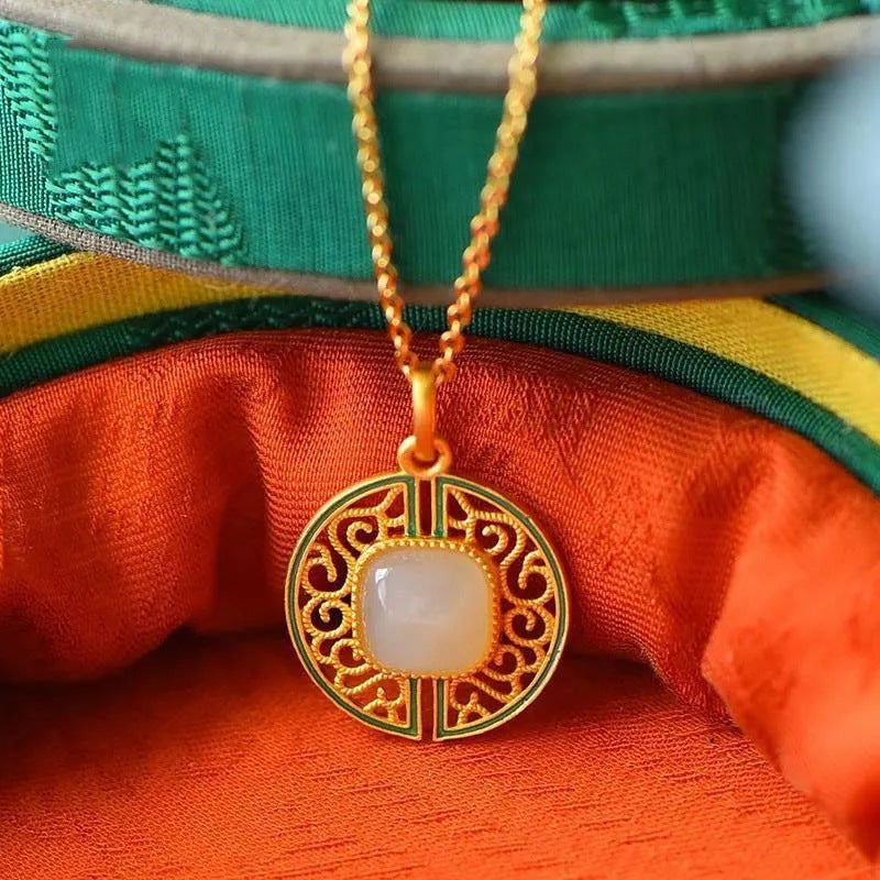 Argent Collier magnifique au style unique