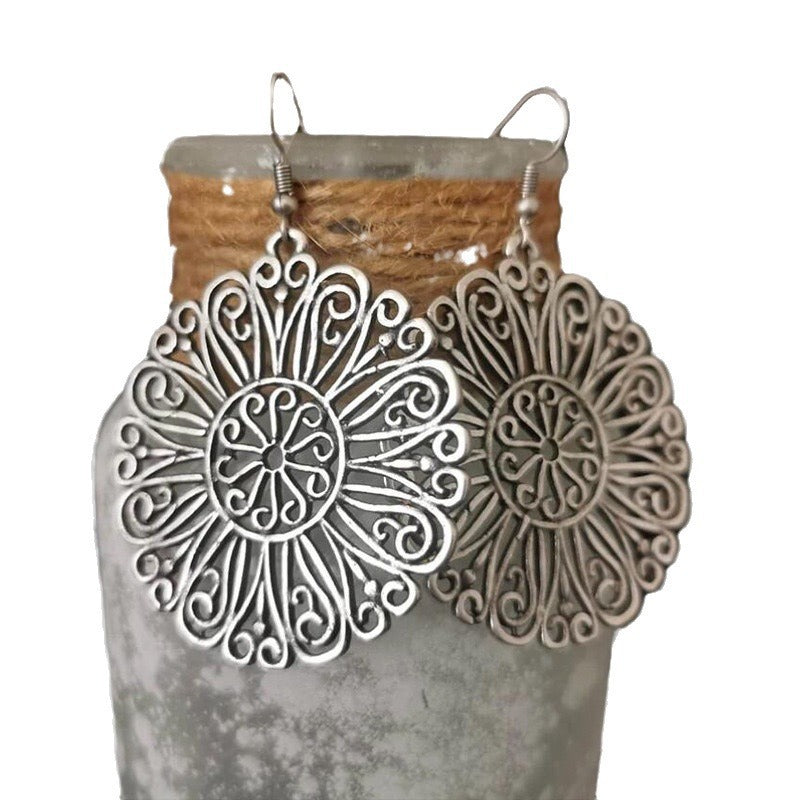 Argent Boucle d'oreille artisanal délicat