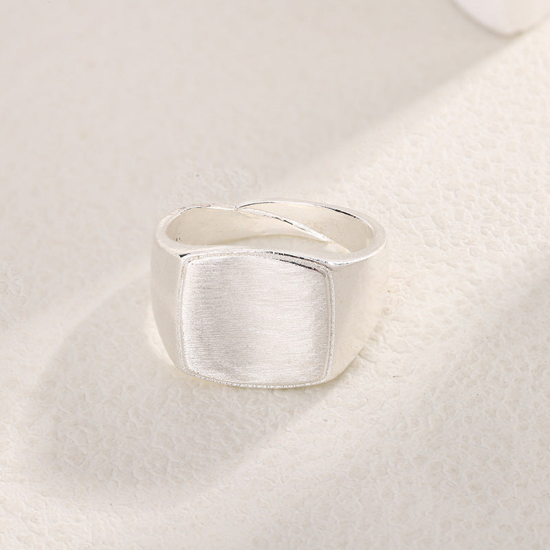 Bague classique au charme intemporel