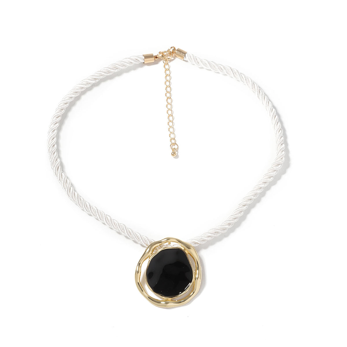 Collier artisanal délicat