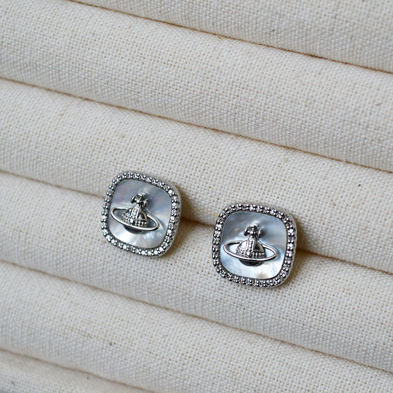 Argent Boucle d'oreille artisanal délicat