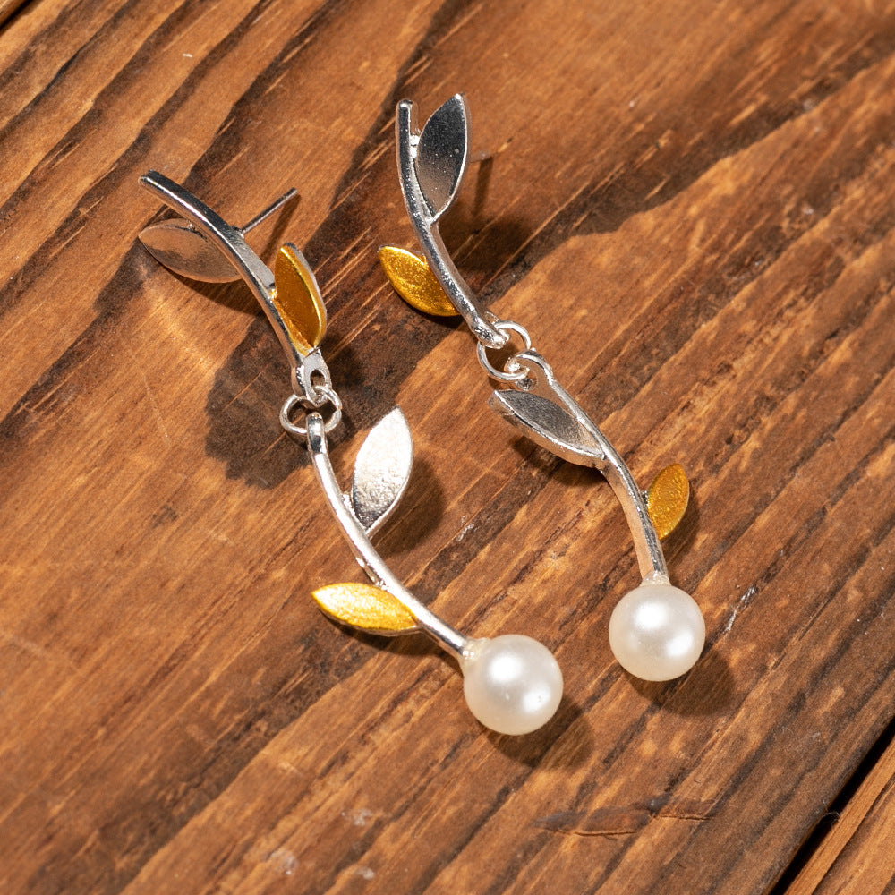 Argent Boucle d'oreille artisanal délicat