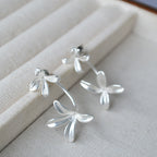 Argent Boucle d'oreille artisanal délicat