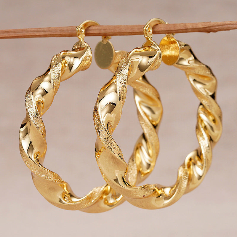 A Must-Have - Boucle d'oreille artisanal délicat