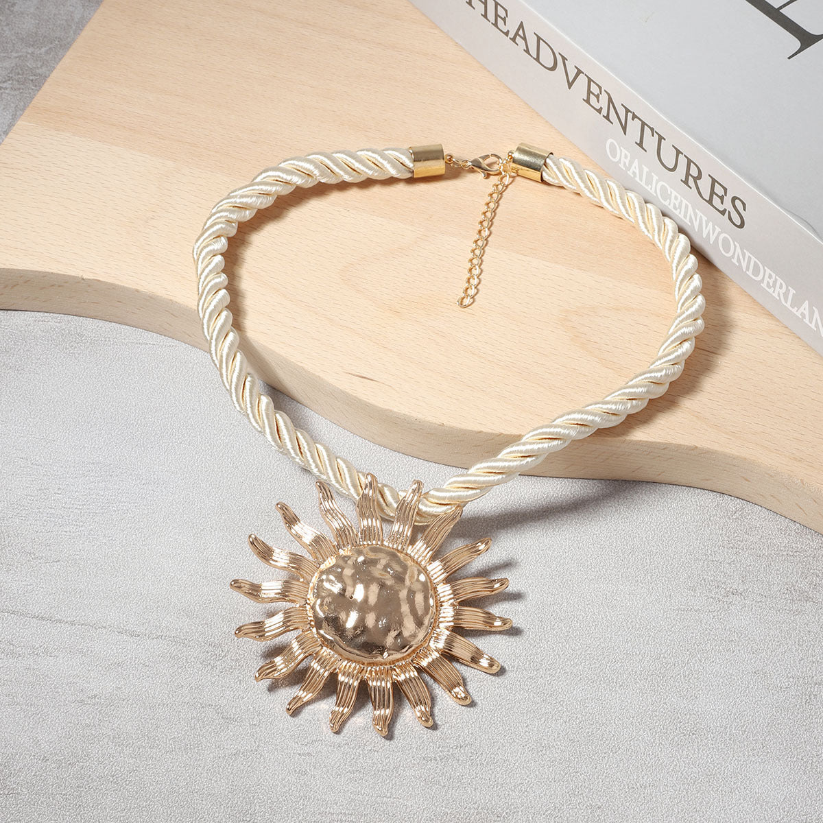 Collier artisanal délicat