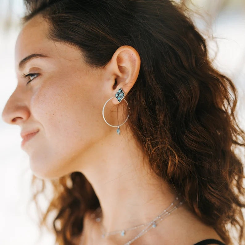 Argent Boucle d'oreille artisanal délicat