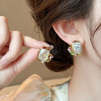 A Must-Have - Boucle d'oreille artisanal délicat
