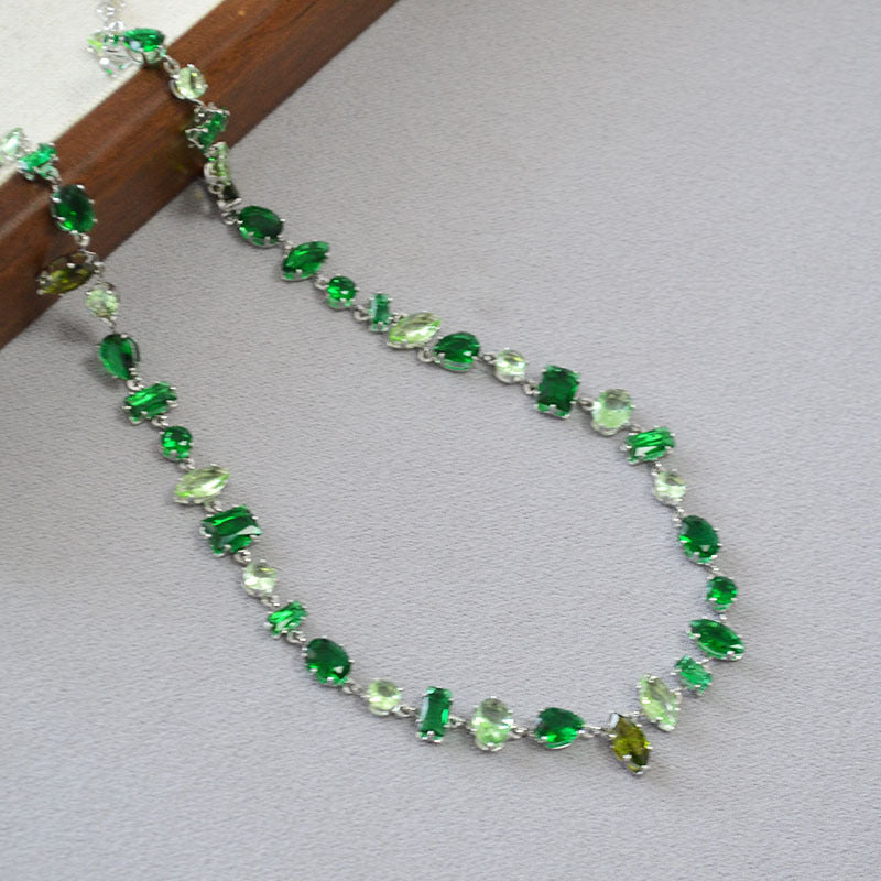 Argent Collier magnifique au style unique