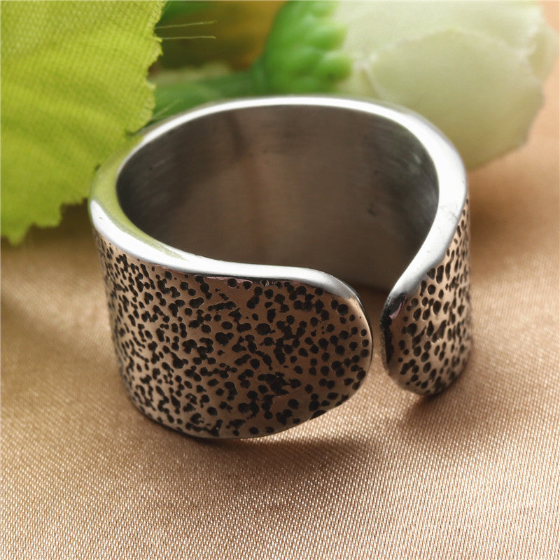 Bague magnifique au style unique