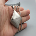 Collier classique au charme intemporel