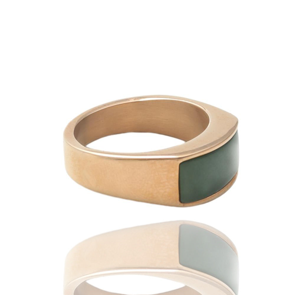 Bague classique au charme intemporel