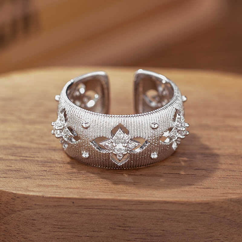 Bague élégant pour toute occasion