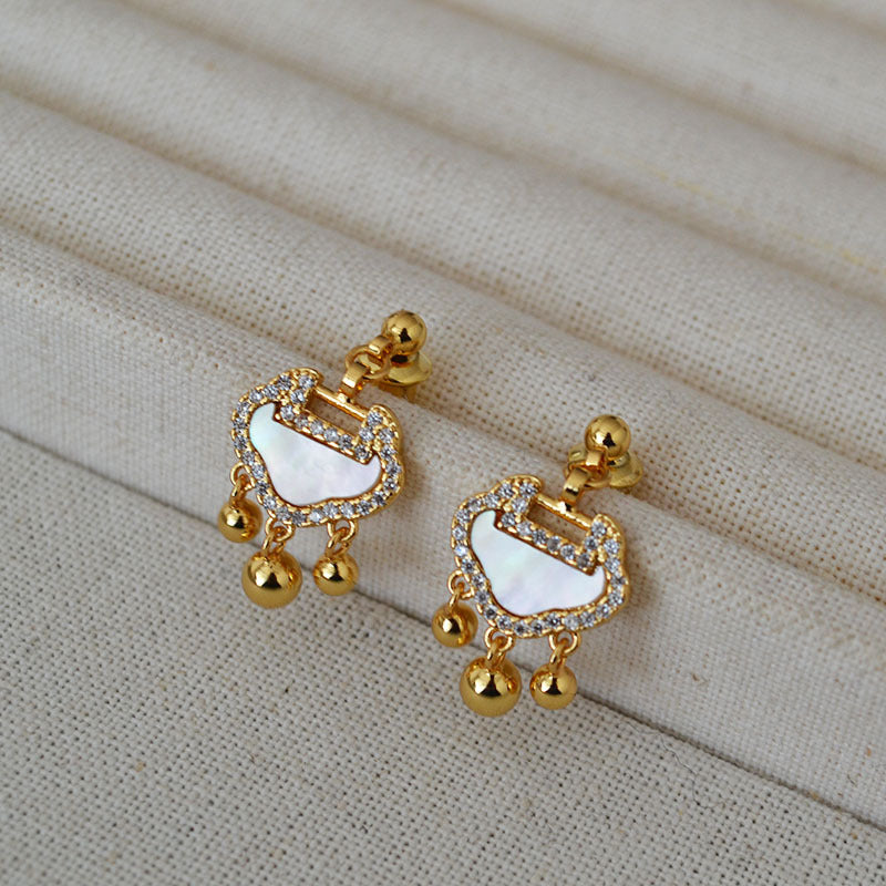 Argent Boucle d'oreille charmant pour toute occasion