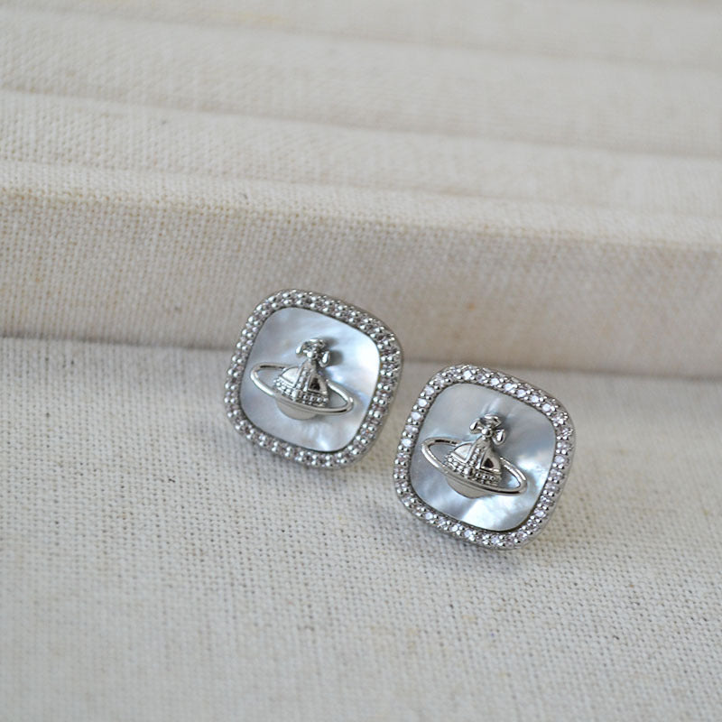 Argent Boucle d'oreille artisanal délicat