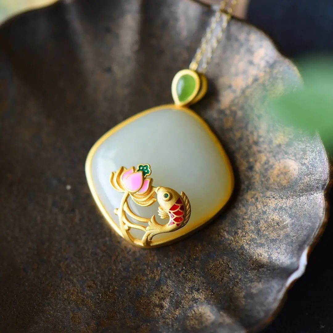 Argent Collier magnifique au style unique