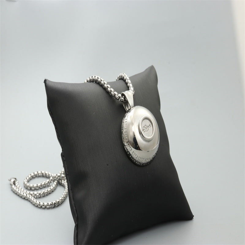 Collier classique au charme intemporel