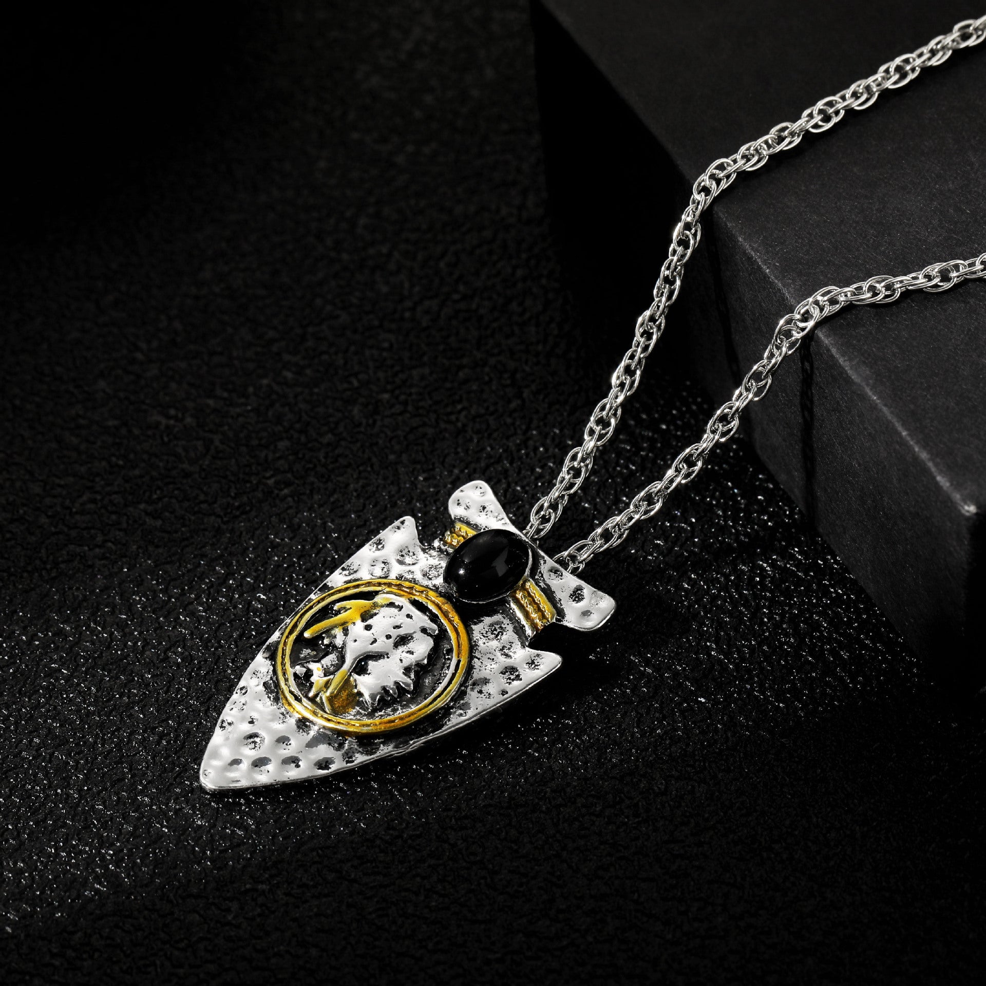 Collier artisanal délicat