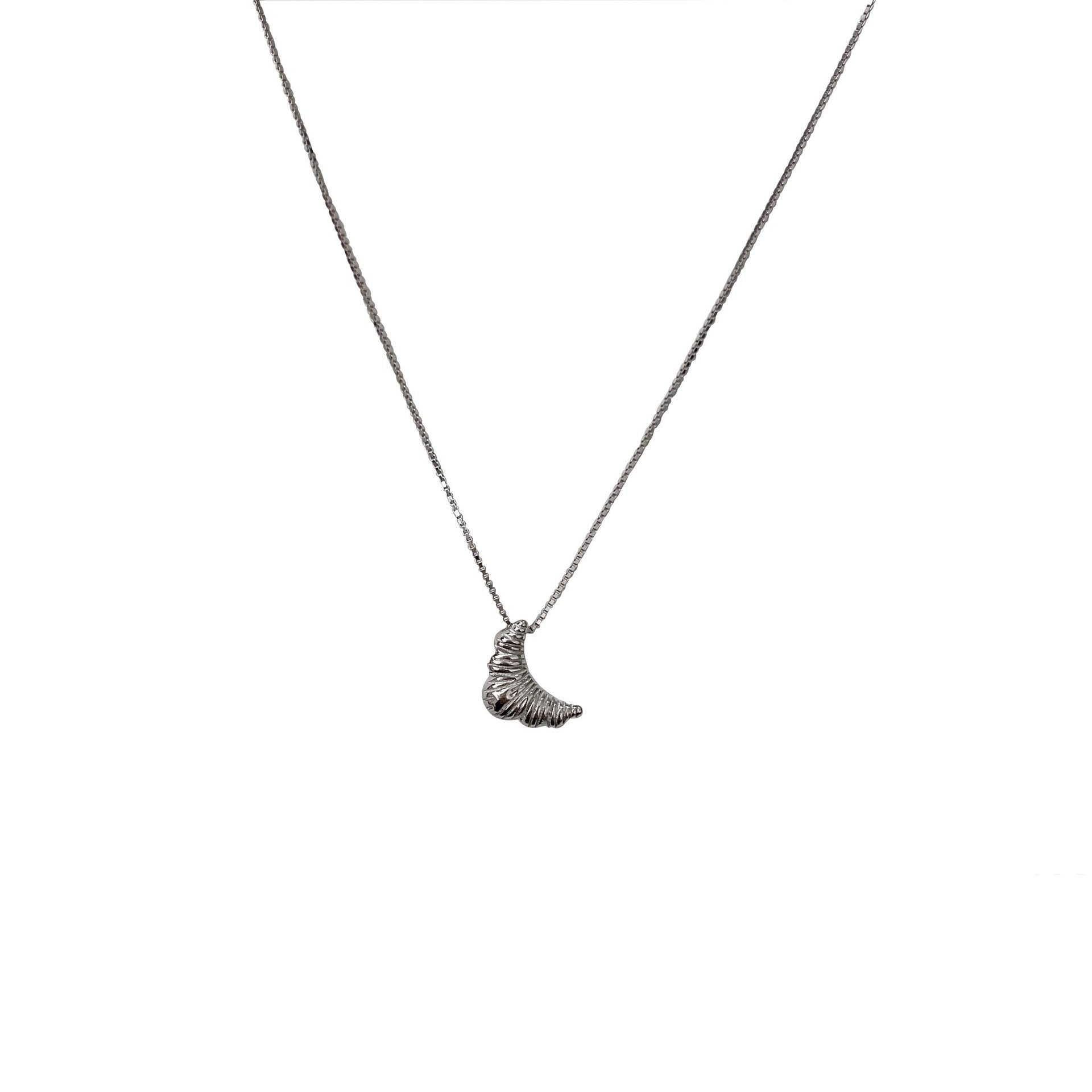 Collier classique au charme intemporel