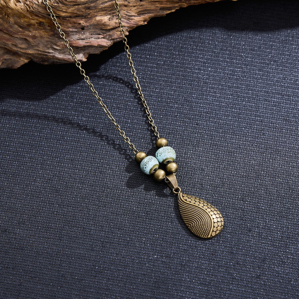 Collier artisanal délicat