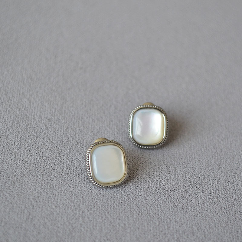 Argent Boucle d'oreille artisanal délicat