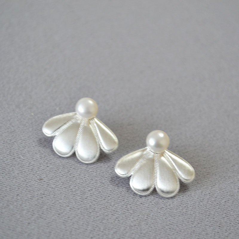 Argent Boucle d'oreille artisanal délicat