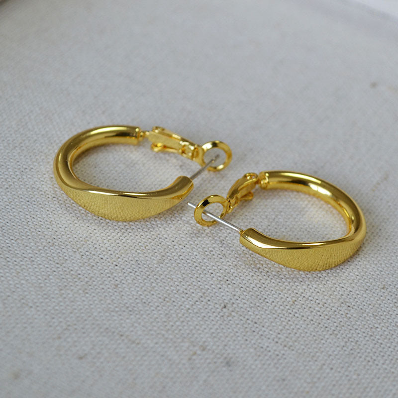 Argent Boucle d'oreille artisanal délicat