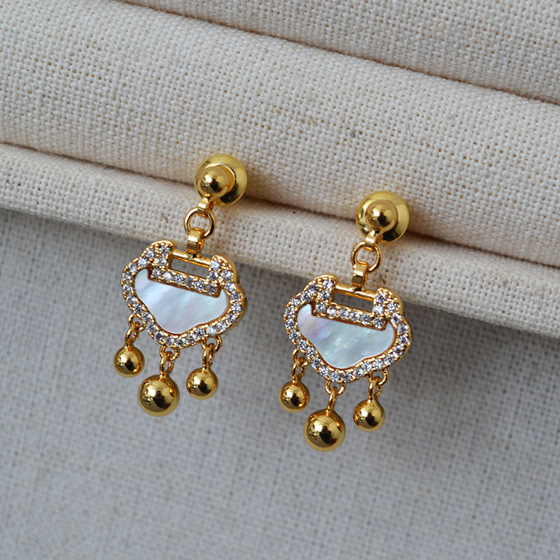 Argent Boucle d'oreille charmant pour toute occasion