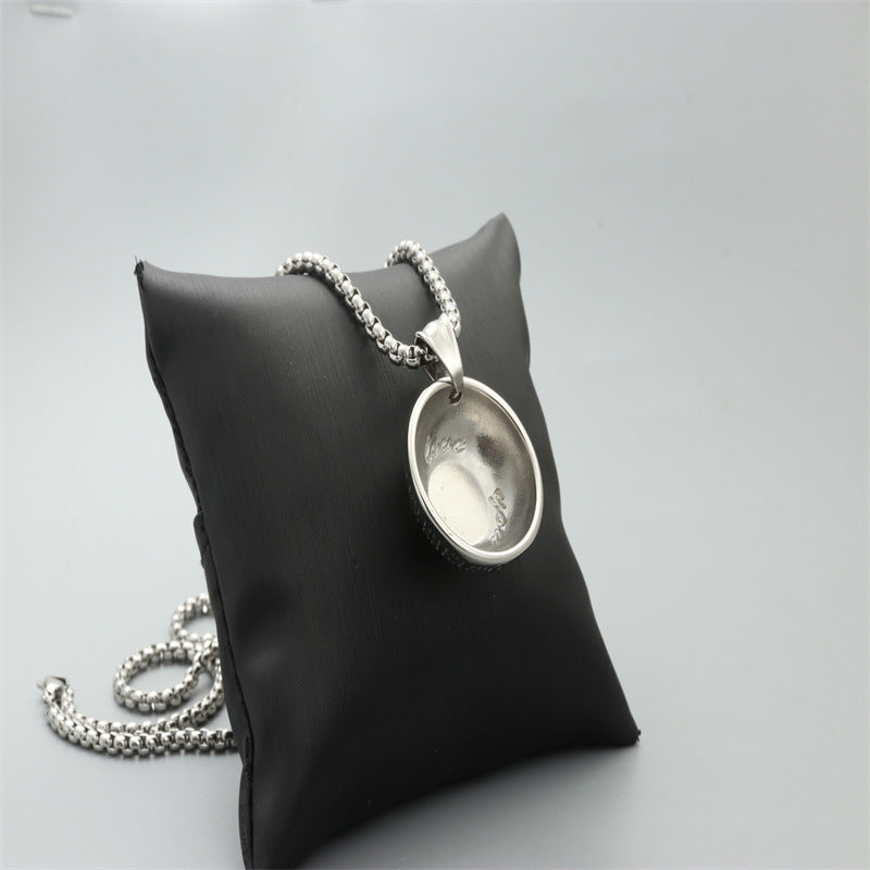 Collier classique au charme intemporel