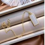 Argent Collier magnifique au style unique