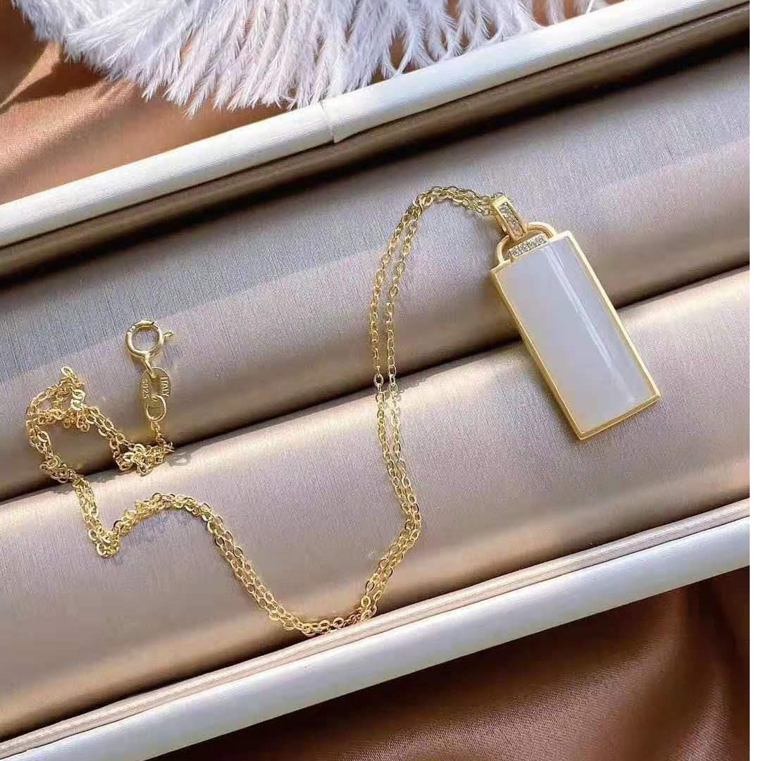 Argent Collier magnifique au style unique