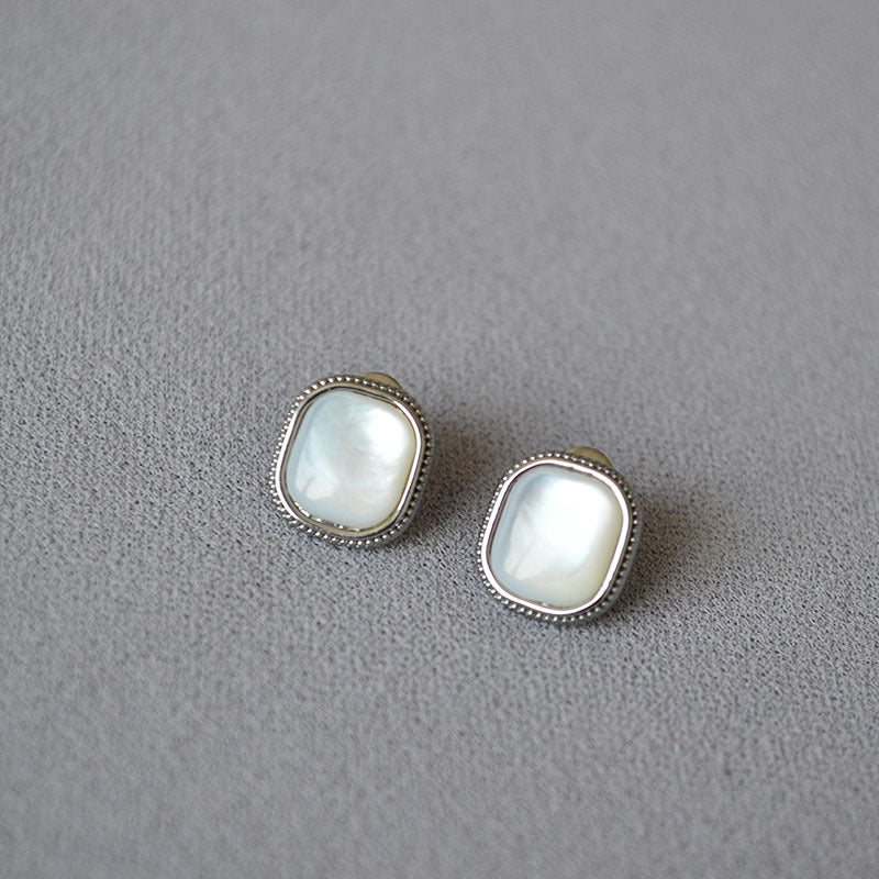 Argent Boucle d'oreille artisanal délicat