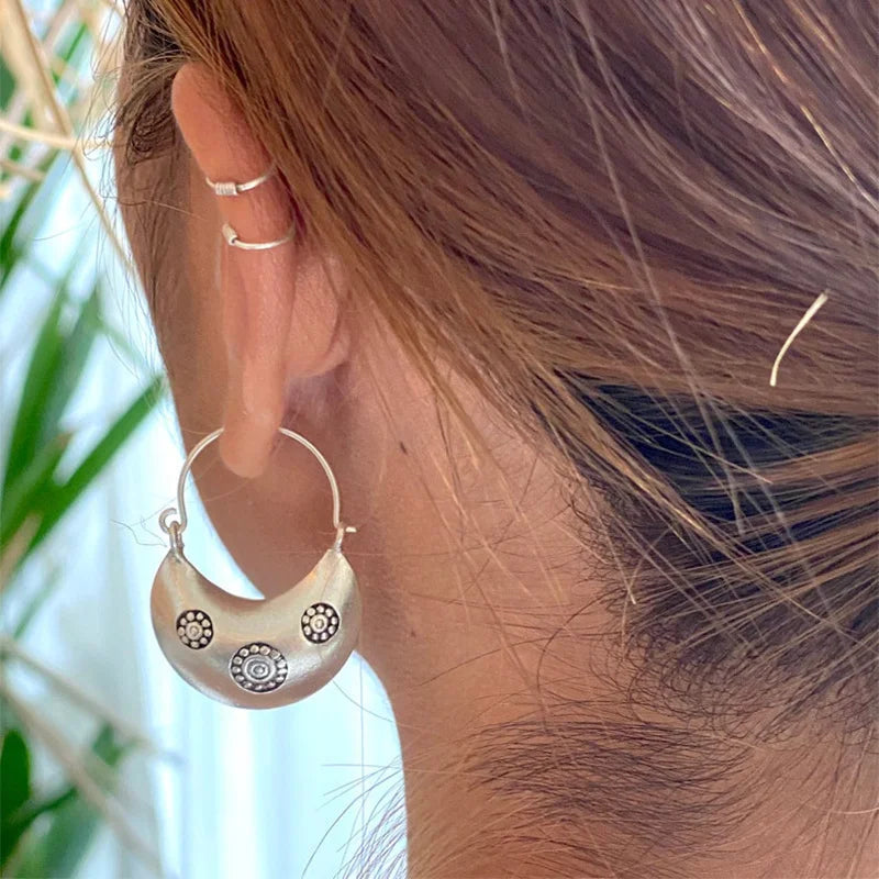 Argent Boucle d'oreille artisanal délicat