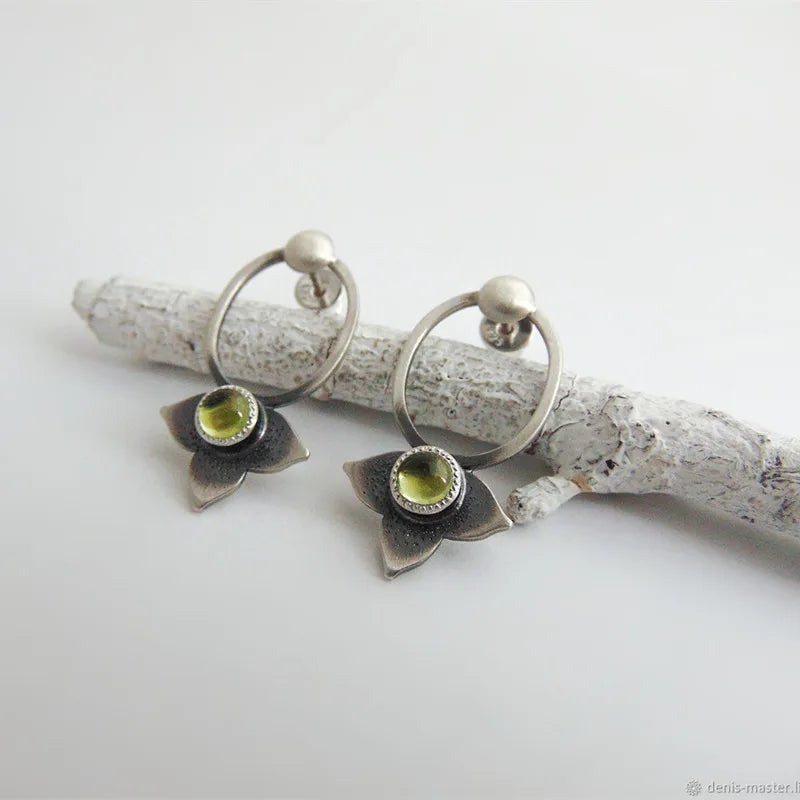 Argent Boucle d'oreille artisanal délicat